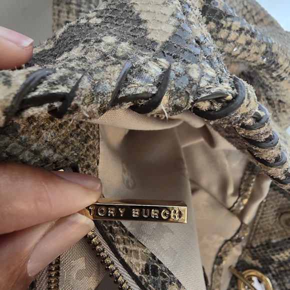 Tory Burch snake print soft tote - Picture 6 of 8